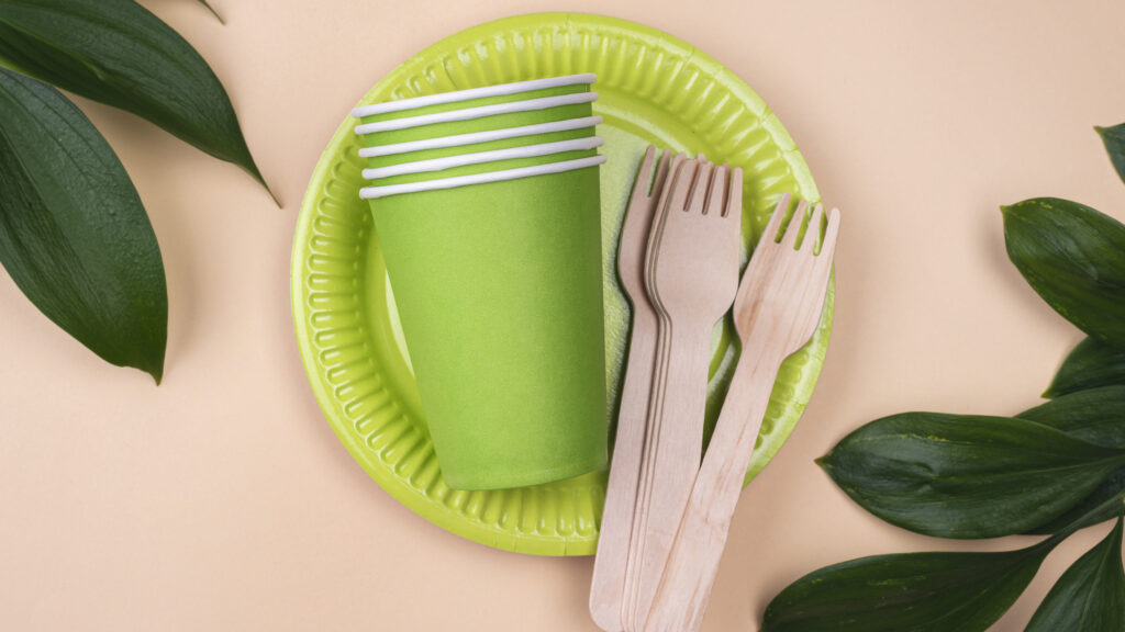 Eco-friendly plates and glasses